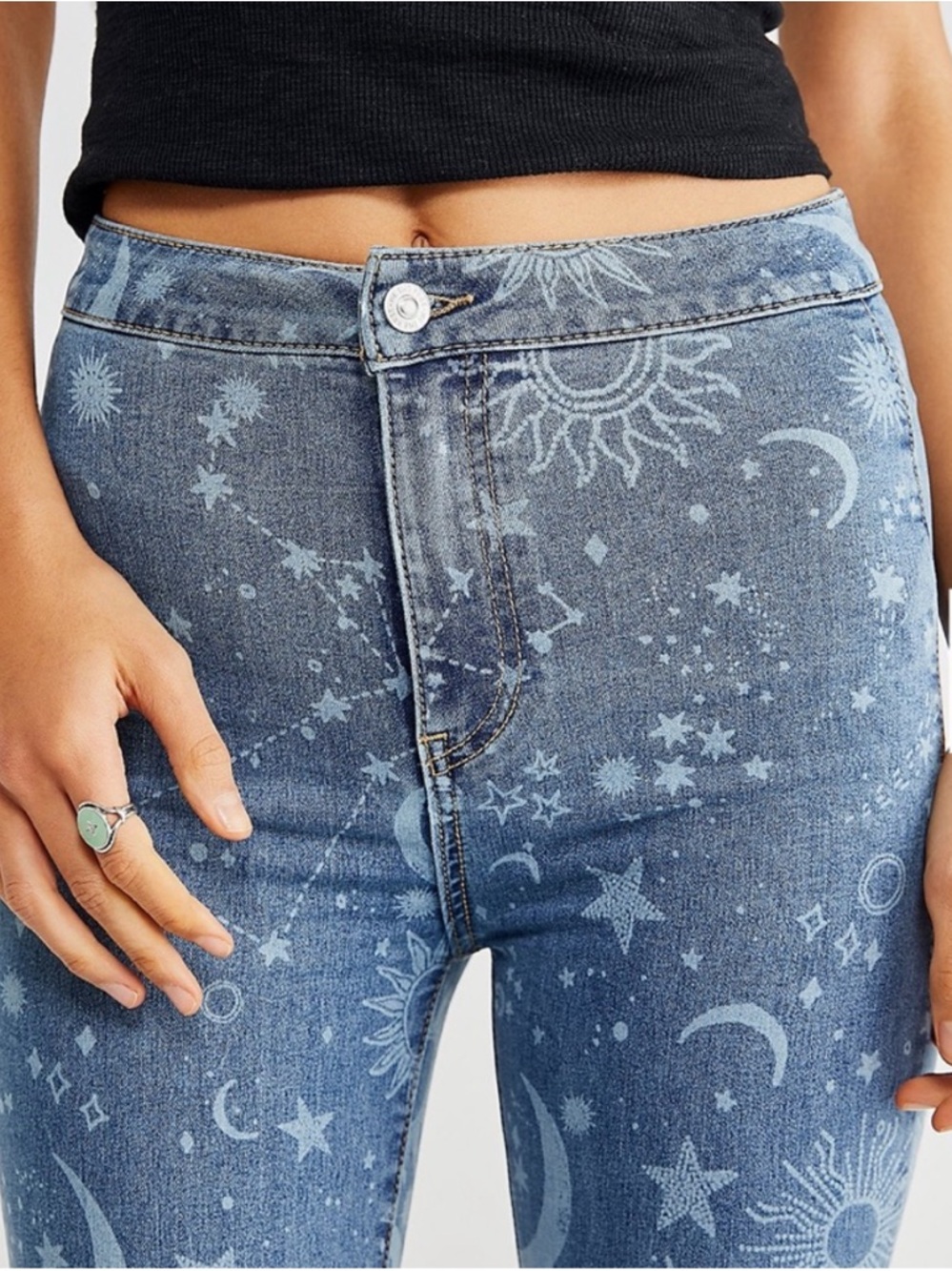 Free People Just Float On Flare Jeans Like New Size 26 Celestial Moon Stars - Picture 4 of 12